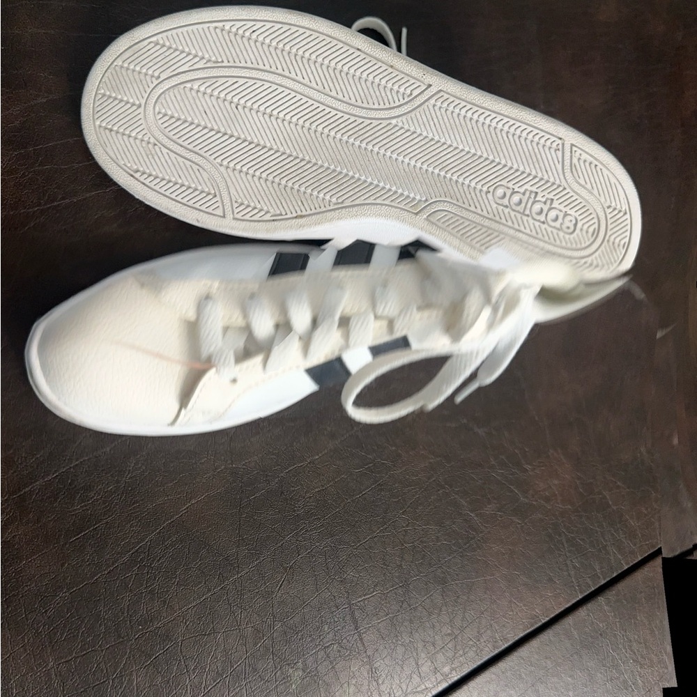 Adidas Classic White and Black Sneakers - Picture 9 of 9